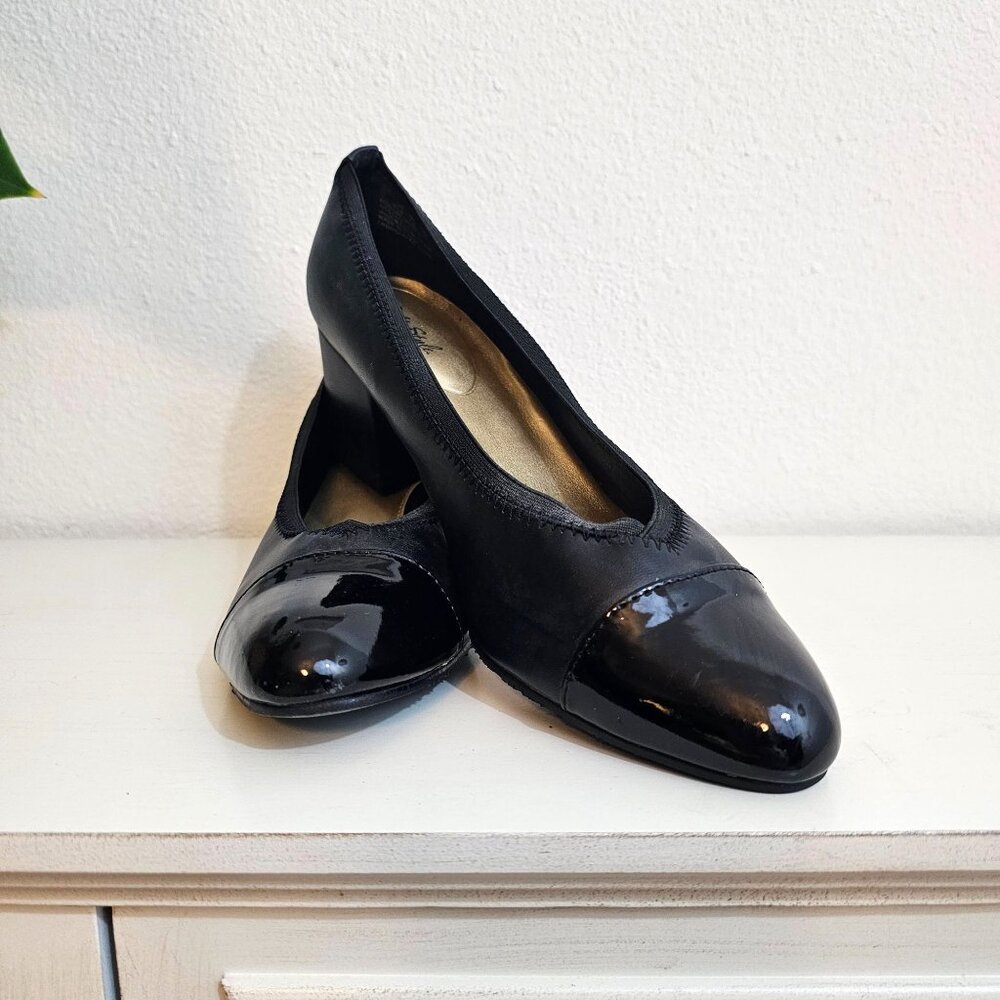 Soft Style Womens Sz 8.5 Black Faux Leather Pump Patent Toe Cap Comfort Shoes - Picture 1 of 10